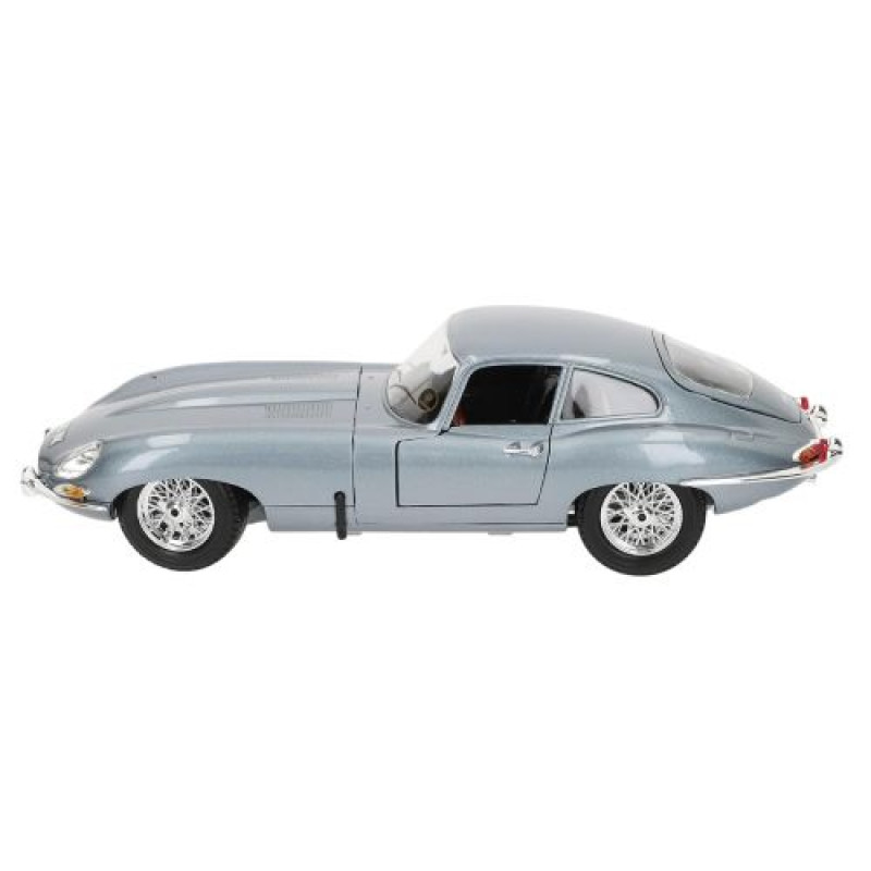 Автомодель - Jaguar E-Type Coupe (1961) (1:18)