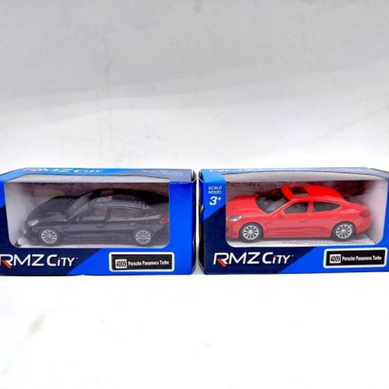 Машинка Porsche Panamera, масштаб 1:43 (ЧОРНИЙ)